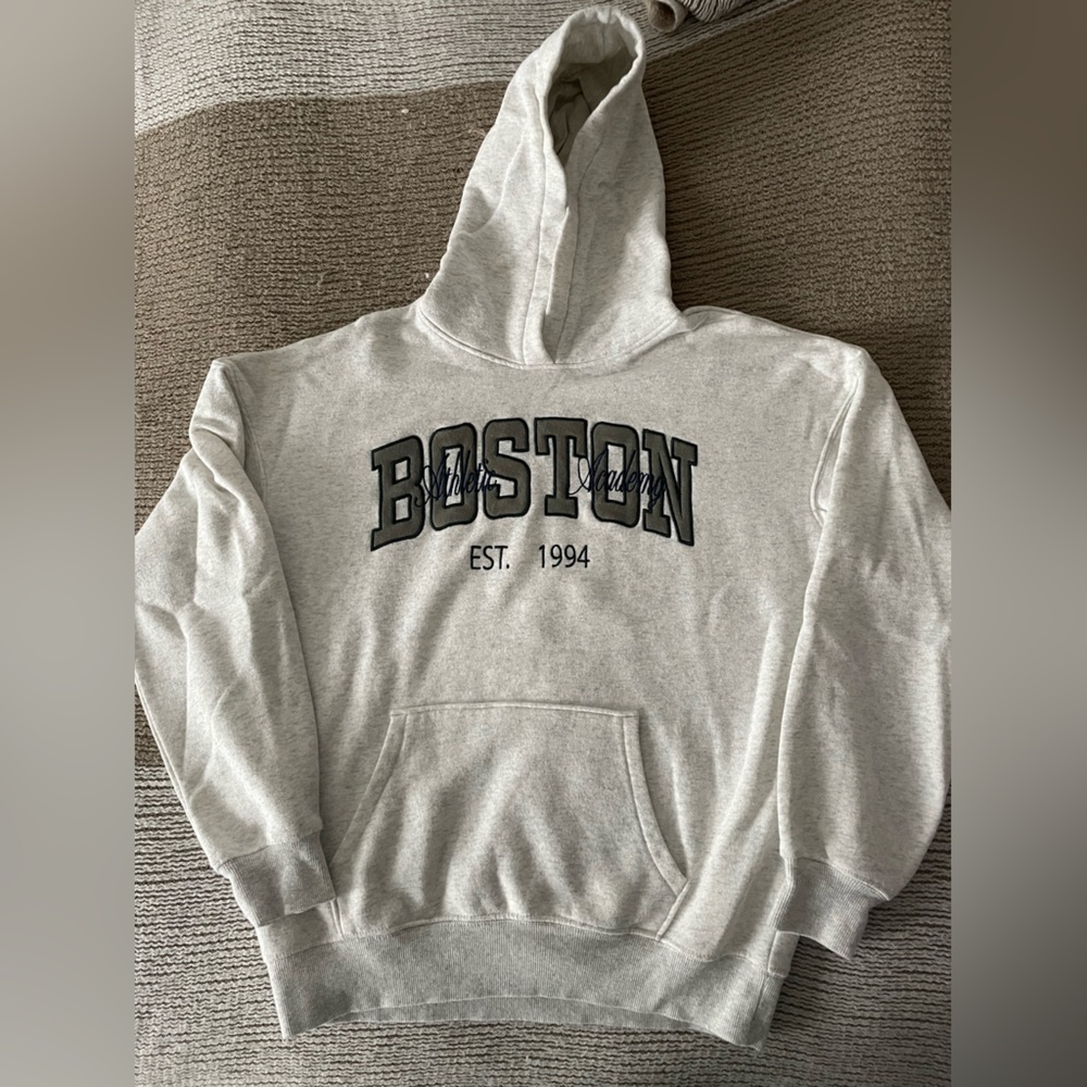 Loved H&M Kids x Boston Varsity Style Cream Hoodie Sweatshirt Sweater Size 10-12
